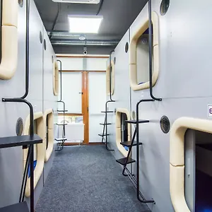 https://av-capsule-hotel-hub.hotels-of-kiev.com