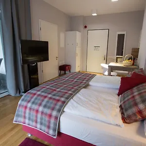 3* Hotel apartamentowy Premium Messe